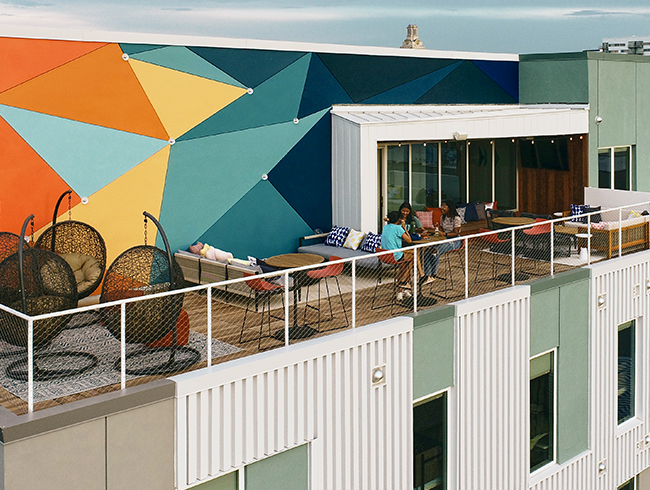 Roof top lounge